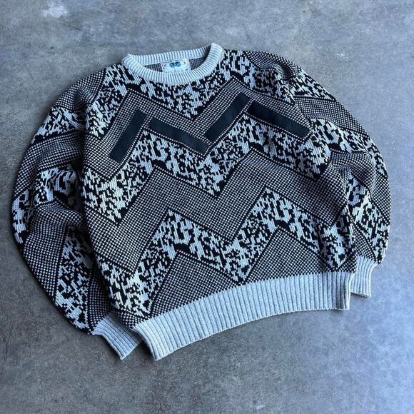 Vintage 90s pattered chunky knit sweater - Picture 2 of 5